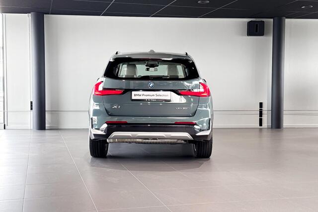 BMW X1 xDrive30e | X Line | Premium Pack | Achteruitrijcamera | Comfort Access | Trekhaak |