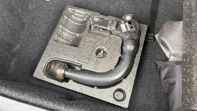 BMW X1 sDrive18i High Executive Schuifdak, trekhaak, leer