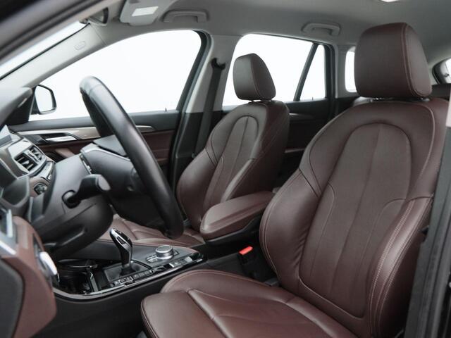 BMW X1 sDrive20i 192 Pk High Executive | Trekhaak | Leder | Cruise Control | Full LED | Stoelverwarming | Navigatie | 18 inch