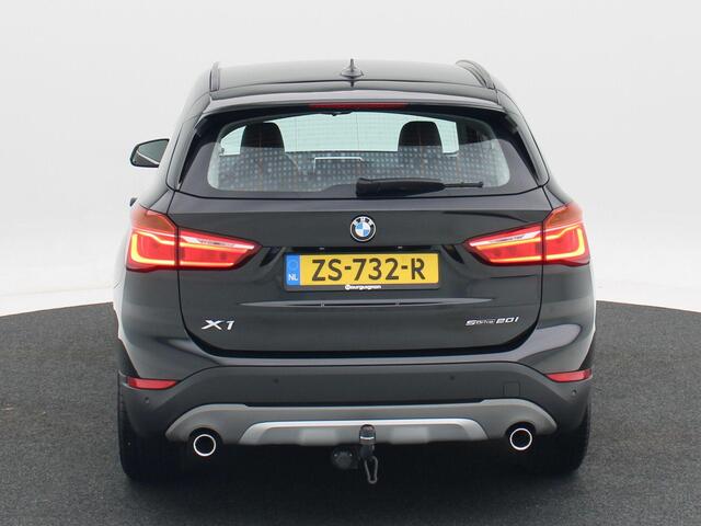 BMW X1 sDrive20i 192 Pk High Executive | Trekhaak | Leder | Cruise Control | Full LED | Stoelverwarming | Navigatie | 18 inch