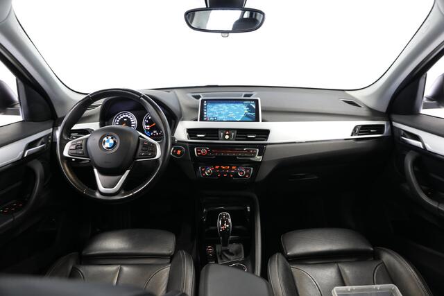 BMW X1 sDrive18i High Executive | Schuif-open dak | X-LINE | Leer | DAB+ | 19''