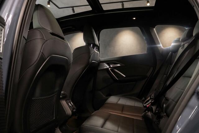 BMW X1 23 i xDrive M Sport Leder l Panorama l Harman l HUD l Shadow Lin