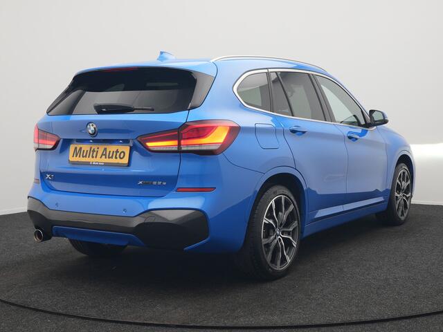 BMW X1 xDrive25e M Sport PHEV 221pk Dealer O.H. | Camera | Sportstoelen & Stuur Verwarmd | Sfeerverlichting | Cruise Control | Navigatie | DAB | 19"L.M | Plug In Hybrid |