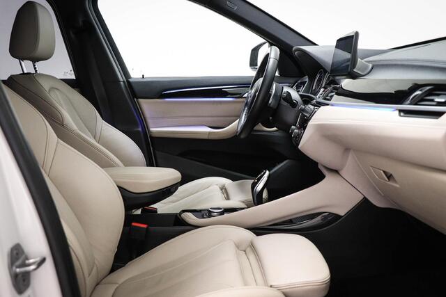BMW X1 sDrive20i VDL Nedcar Edition | AUDIO MEDIA / PARKING PACK | HEAD UP | VERWARMDE SPORTSTOELEN | DAB | APPLE | DRAADLOZE LADER | CAMERA