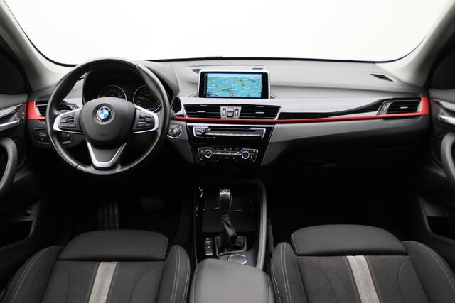 BMW X1 sDrive18i High Executive Automaat LED, Head-Up, Climate, Cruise, Navigatie, Stoelverw., Trekhaak, 18''