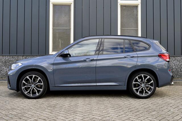 BMW X1 sDrive20i M-Sport Rijklaarprijs-Garantie Panoramadak Leder Sportinterieur Led Camera Navigatie
