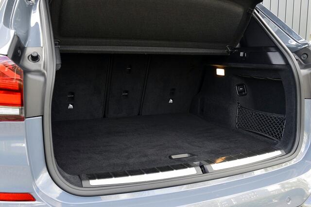 BMW X1 sDrive20i M-Sport Rijklaarprijs-Garantie Panoramadak Leder Sportinterieur Led Camera Navigatie