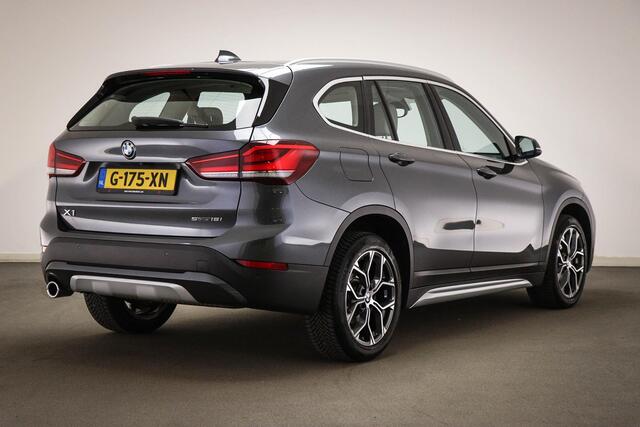 BMW X1 sDrive18i High Executive Edition | XLINE / PARKING- PACK | HEAD UP | LEDER | STOELVERWARMING | CAMERA | 18"