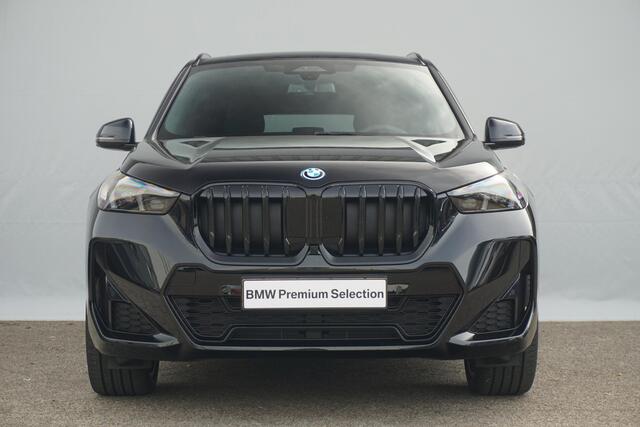 BMW X1 xDrive25e | M Sportpakket Pro | Harman Kardon | Driving Assistant Plus | Head-Up Display | Trekhaak