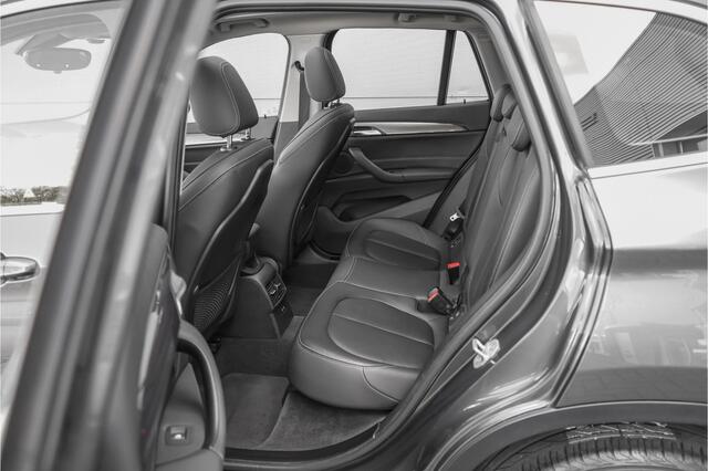 BMW X1 sDrive20i High Executive X-Line Pano Sportstoel Leder