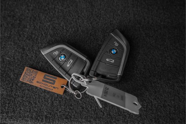 BMW X1 sDrive20i High Executive X-Line Pano Sportstoel Leder