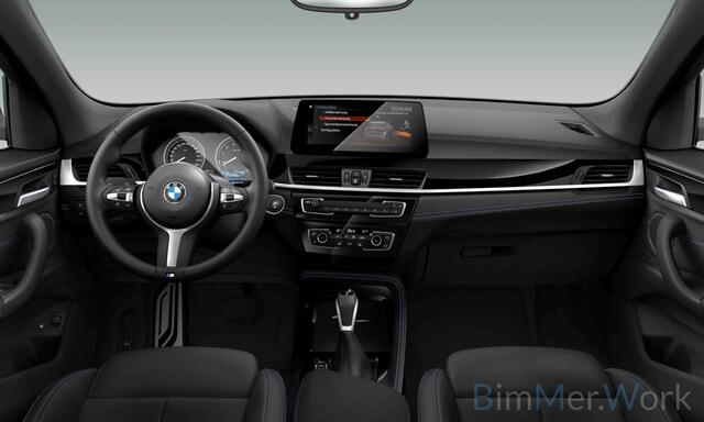BMW X1 xDrive25e 220PK M-Sport Pano|Trekh|HUD|Stuurvw