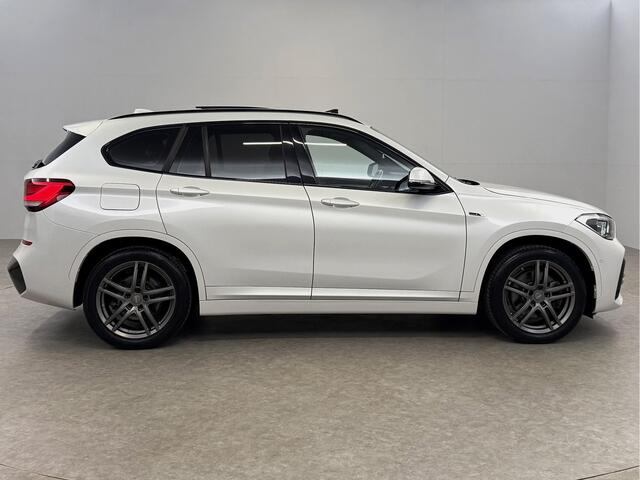 BMW X1 1.5 xDrive25e M-Sport Plug-in-Hybrid | Pano | Sfeer | HUD | Virtual | Camera | Carplay | Trekhaak
