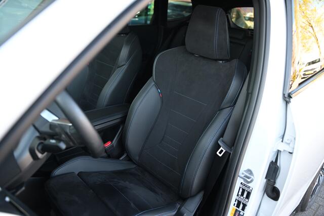 BMW X1 xDrive25e M Sport Automaat / Sportstoelen / M Adaptief onderstel / Comfort Access / Achteruitrijcamera / Adaptieve LED / Stoelverwarming