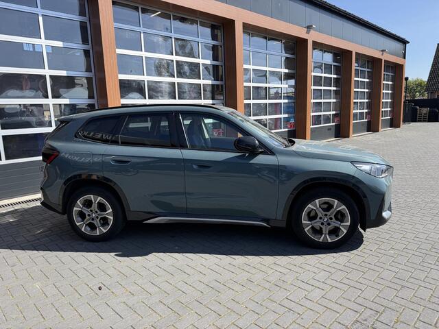 BMW X1 sDrive18i | NIEUW MODEL | Trekhaak | Sportstoelen met geheugen | Camera | Leer |