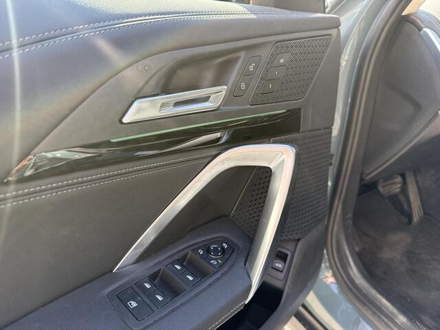 BMW X1 sDrive18i | NIEUW MODEL | Trekhaak | Sportstoelen met geheugen | Camera | Leer |