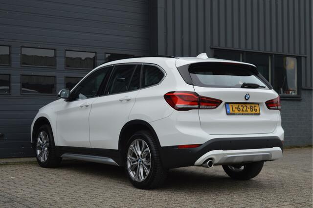 BMW X1 sDrive18i Executive X-Line | CAMERA | TREKHAAK | KEYLESS | LED | DAB |