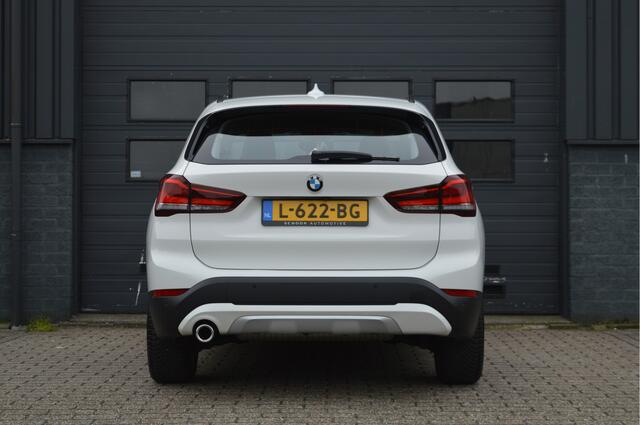 BMW X1 sDrive18i Executive X-Line | CAMERA | TREKHAAK | KEYLESS | LED | DAB |