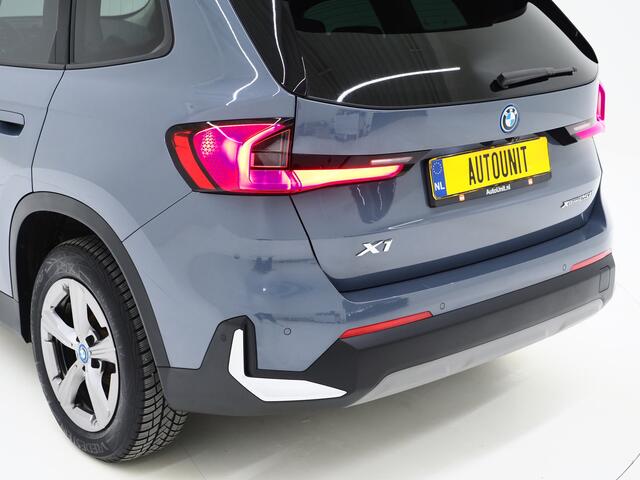 BMW X1 xDrive25e Individual | Panoramadak | Leder | Camera | Keyless | Cruise | Virtual | DAB | Carplay