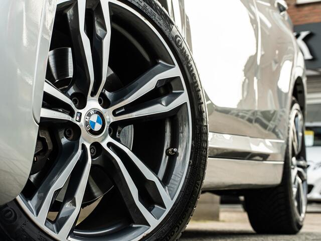 BMW X1 sDrive20i High Exe M-Sport CAMERA HUD 19 INCH LEDER LED SHADOW LINE