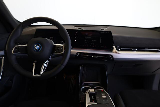 BMW X1 xDrive25e | M Sportpakket Pro | Panorama Dak | Comfort Access | Elektr. Trekhaak