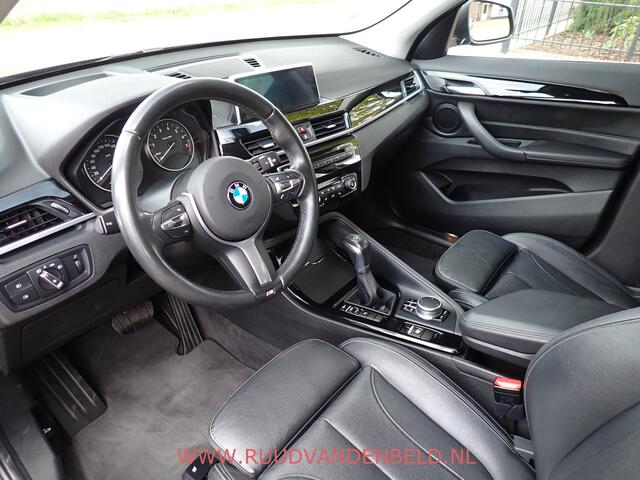 BMW X1 sDrive20i / HEAD-UP / SPORTLEER / 20" INCH / CAMERA