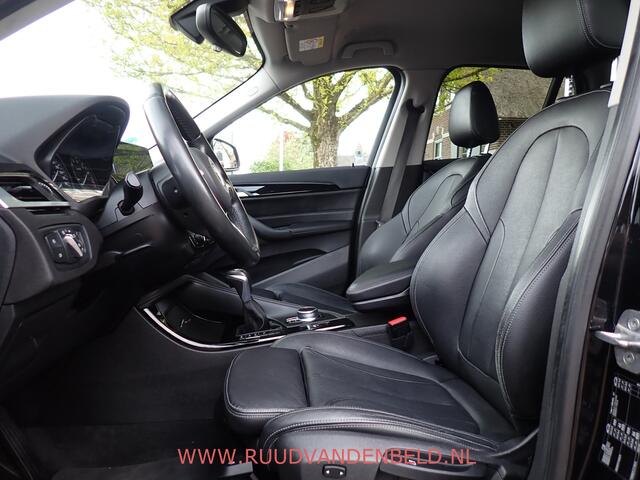 BMW X1 sDrive20i / HEAD-UP / SPORTLEER / 20" INCH / CAMERA