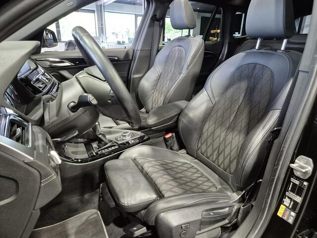 BMW X1 xDrive25e High Executive X-Line | Panorama | Trekhaak | Camera