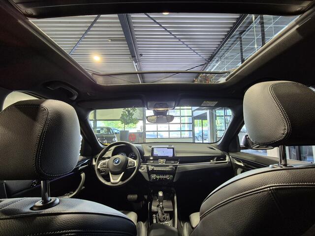 BMW X1 xDrive25e High Executive X-Line | Panorama | Trekhaak | Camera