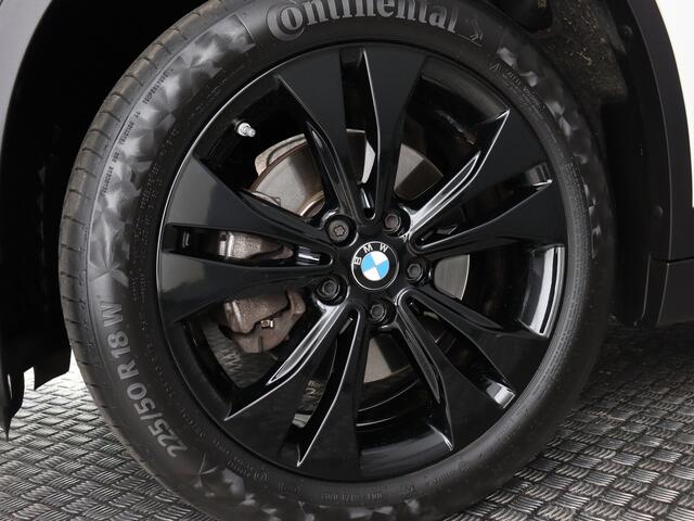 BMW X1 sDrive18i Executive Edition (Trekhaak / Camera / Elek. Achterklep / Stoelverw. / Navi / Sfeerverlichting)