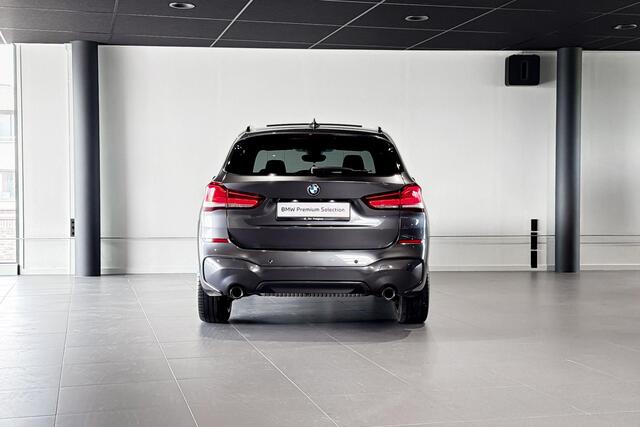 BMW X1 sDrive20i Business Edition Plus | M Sport | Glazen Panoramadak | Stoelverwarming | Achteruitrijcamera | Head-Up Display |