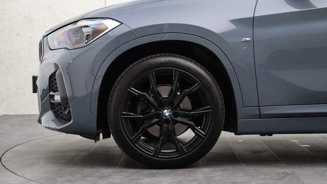 BMW X1 sDrive18i M-Sport | Head-up | Panoramadak | Trekhaak | Driving Assistant Plus | Achteruitrijcamera
