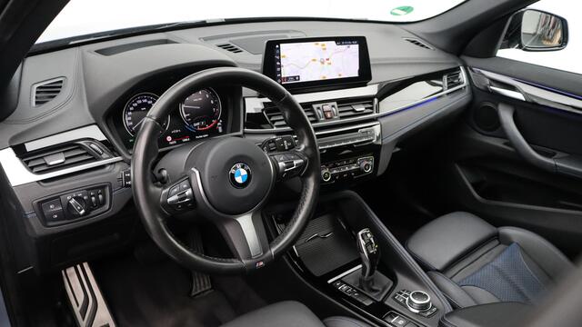 BMW X1 sDrive18i M-Sport | Head-up | Panoramadak | Trekhaak | Driving Assistant Plus | Achteruitrijcamera