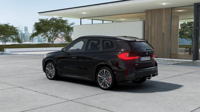 BMW X1 xDrive25e M Sport Automaat / Trekhaak / Panoramadak / Sportstoelen / Comfort Access / Adaptieve LED / Head-Up / Harman-Kardon / Parking Assistant Plus