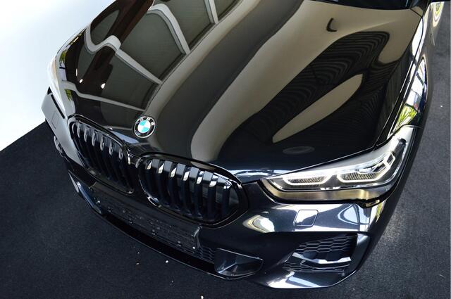BMW X1 xDrive20i M-Sportedition | 2.000kg Trekgewicht !