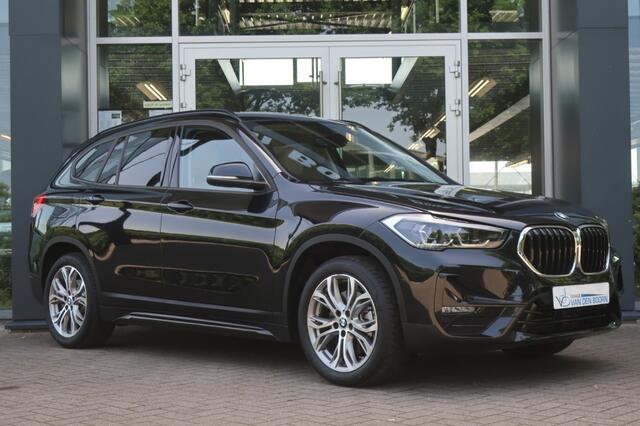 BMW X1 X1 25e, xDrive (4x4), Stoelverwarming, Leder, Elektrische klep, Keyless, etc.