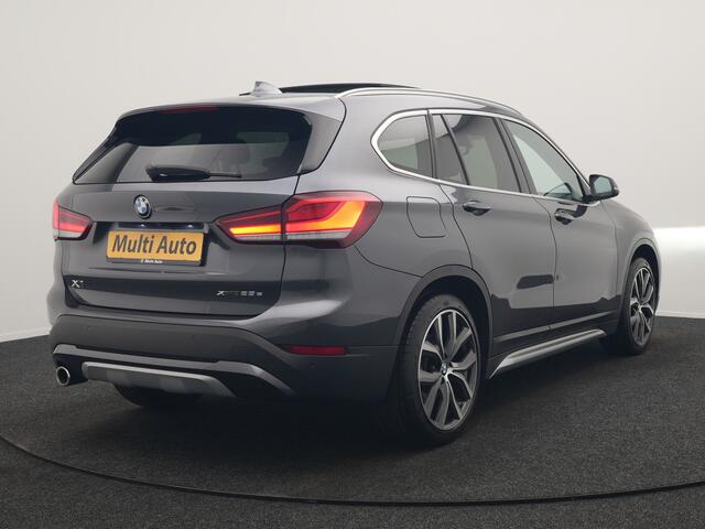 BMW X1 xDrive25e X Line PHEV 221pk Dealer O.H. | 19" | Panodak | Head Up | Camera | Lederen Sportstoelen Memory & Verwarmd | Sfeerverlichting | Hifi Audio | Navigatie | DAB | Cruise Control | Plug In Hybrid |