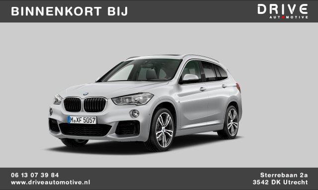 BMW X1 xDrive25i 230PK Centennial High Ex. M-Sport |Pano|Leer|ACC|HUD|Cam|19"