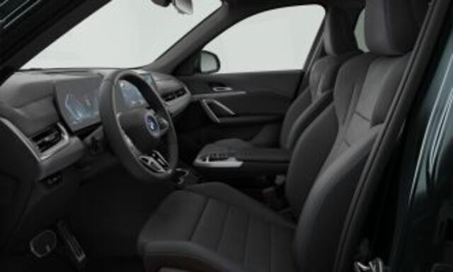 BMW X1 xDrive25e - M-Sport - Pano - Trekhaak - 19 inch - Camera
