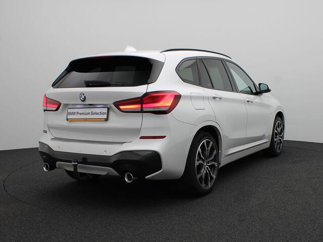 BMW X1 xDrive20d High Executive | M Sportpakket | Entertainment Pack | Trekhaak | Achteruitrijcamera | Active Cruise Control | 19''