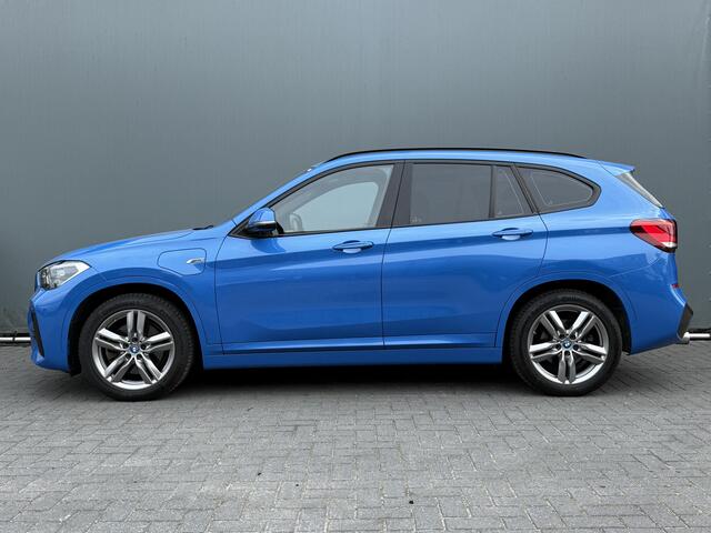 BMW X1 BWJ 2022 xDrive25e 221 PK eDrive Edition M SPORT | NIEUW BINNEN! TREKHAAK | FULL LED | HALF LEDER | STOELVERW. | ELEKTR. ACHTERKLEP | DAB | NAVI | CLIMA | CRUISE | LMV | PDC