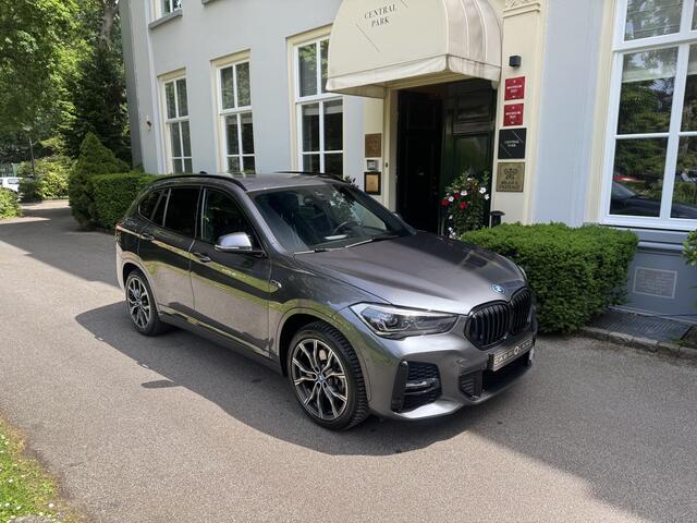 BMW X1 xDrive25e, M-pakket, Camera