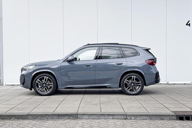 BMW X1 xDrive25e M-Sport | Travel Pack | Innovation Pack | Driving Assisant Plus | 19" | Trekhaak Electrisch wegklapbaar | Huisselectie