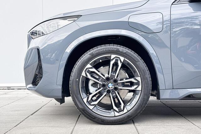 BMW X1 xDrive25e M-Sport | Travel Pack | Innovation Pack | Driving Assisant Plus | 19" | Trekhaak Electrisch wegklapbaar | Huisselectie