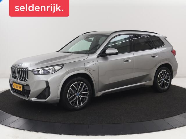 BMW X1 xDrive25e M Sport | SOH 93% | Head-Up | 360 Camera | Stoelverwarming | Trekhaak | Adaptive cruise | Leder/Alcantara | Keyless | Carplay | Side Assist | Adaptief LED | Sportstoelen | PHEV | Plug In