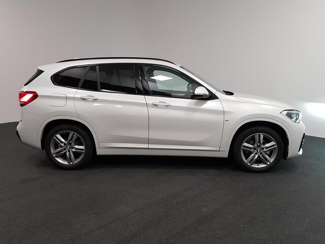 BMW X1 sDrive18i Automaat M-Sport Executive Lederen Bekleding Navigatie Climate Control Camera Parkeer Sensoren Lichtmetalen velgen Cruise Control
