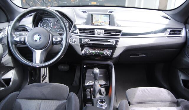 BMW X1 xDrive20i Cent Hi.Ex | M-Sport pakket | Trekhaak | Cruise
