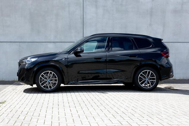 BMW X1 xDrive25e M Sport | 360 Camera l HUD l Veel opties
