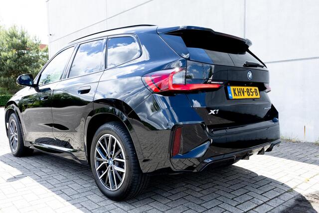 BMW X1 xDrive25e M Sport | 360 Camera l HUD l Veel opties
