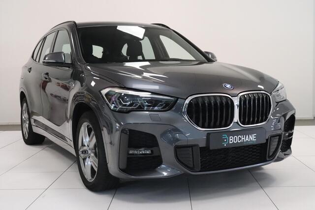 BMW X1 xDrive25e Executive | Climate control | Navigatie | Parkeersensor | LED koplampen | Stoelverwarming | Trekhaak |